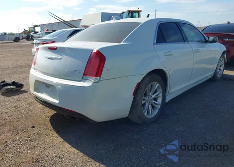 2018 Chrysler 300 Touring L из США, поврежденный, VIN 2C3CCAAG7JH201577